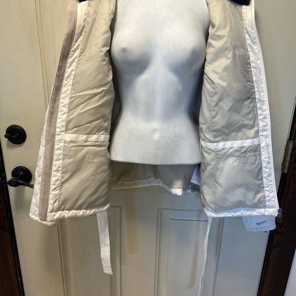 Nike Women's Quilted White Fur Lined Jacket Size L - Picture 10 of 15